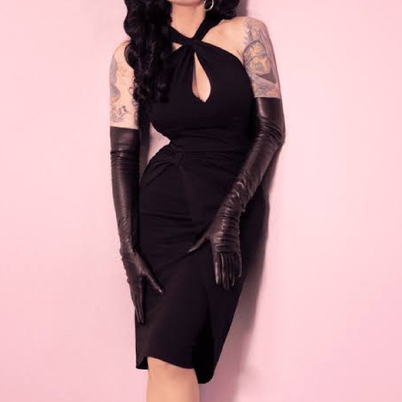 ‼️SALE‼️GOLDEN ERA DRESS IN BLACK - VIXEN BY MICHELINE PITT - Picture 14 of 16